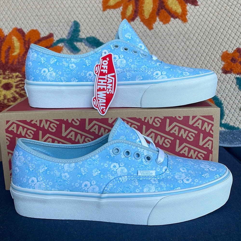 Vans Authentic Platform
(Tonal Floral)Omphldstrwt
VNOA3AV8707 WMNS sneakers